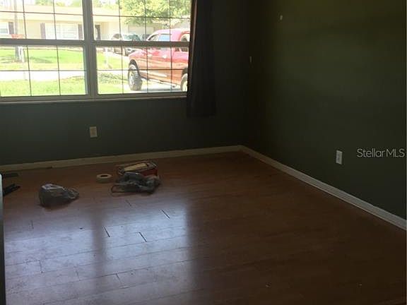 5th image of 1440 Regina Dr W