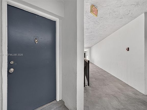 4th image of 9429 Fontainebleau Blvd APT 201-33