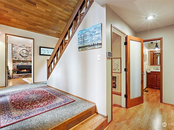 5th image of 4733 281st Avenue NE