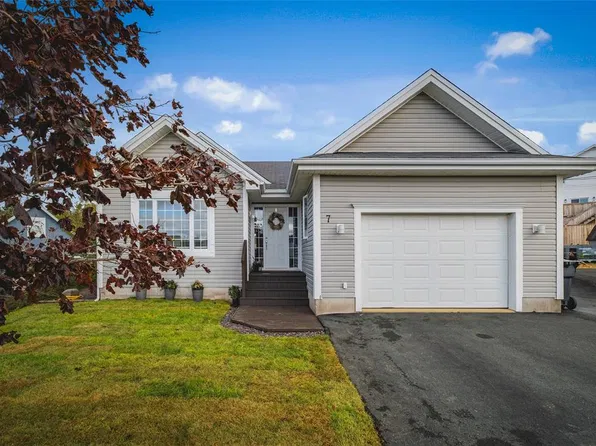 7 Callaghan Place, Paradise, NL A1L1X2