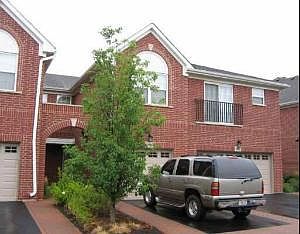 1st image of 982 E Kensington Dr