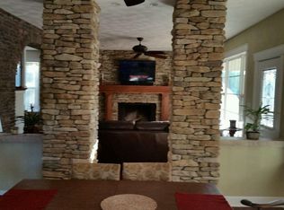 801 S 11th St, Belleville, IL