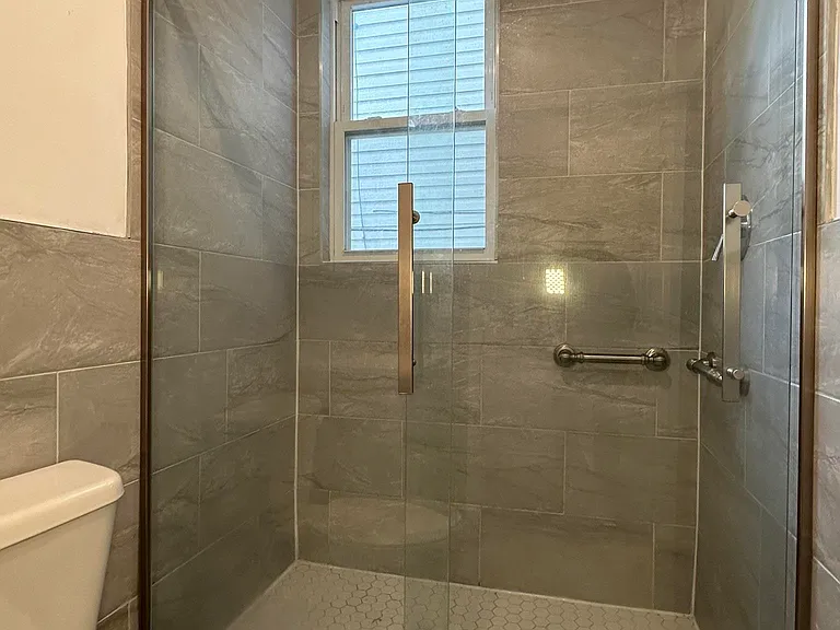 38 Clendenny Ave #1R — Photo 6