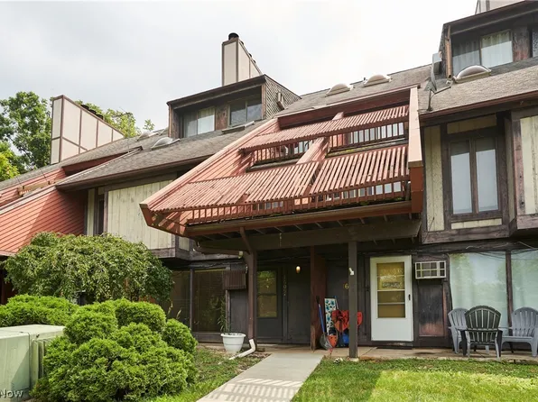 1609 Treetop Trl #C-39, Akron, OH 44313