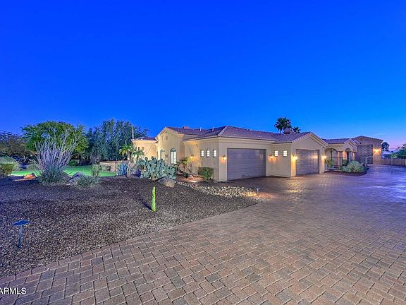 3rd image of 8437 W PARK VIEW Court