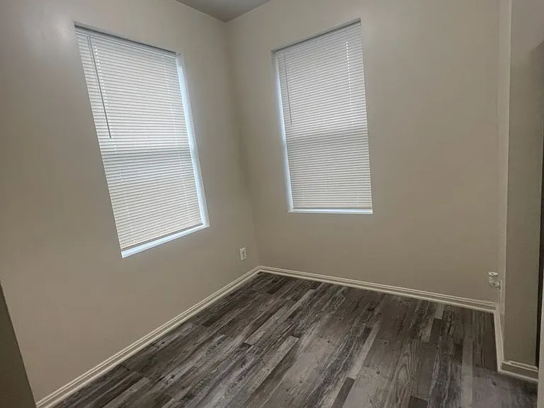 741 Alabama Ave SE — Photo 9