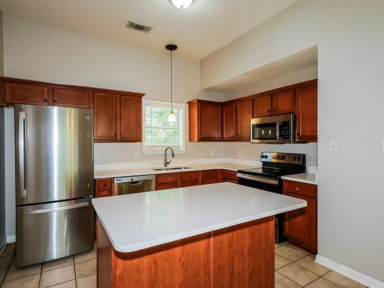 1341 Broadstone Ln — Photo 8
