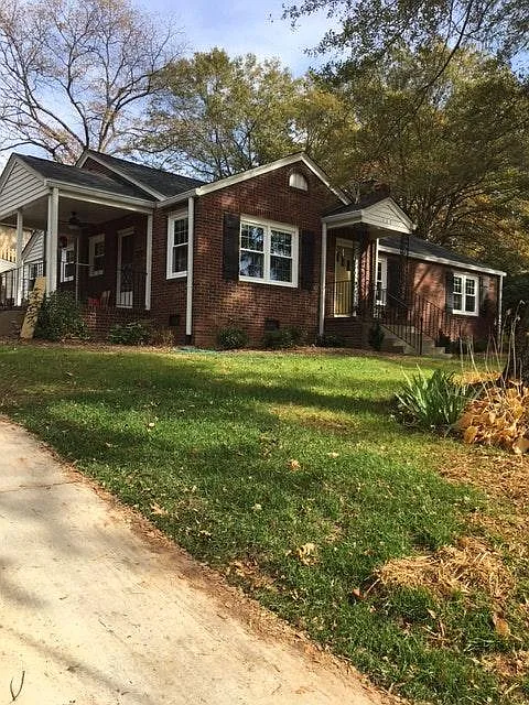 122 Harrington Avenue — Photo 1