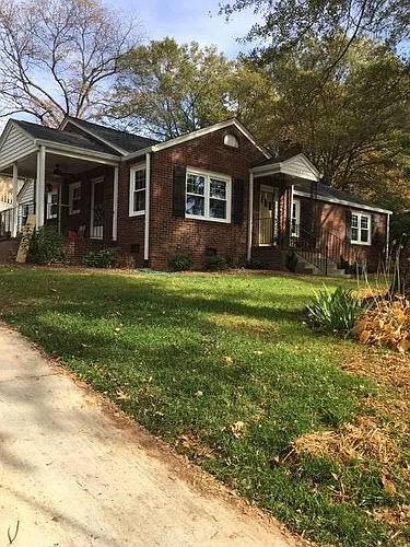 122 Harrington Ave Photo 1