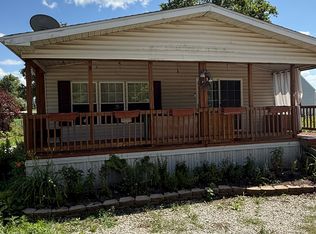 940 S Washington St #940, Lacon, IL 61540