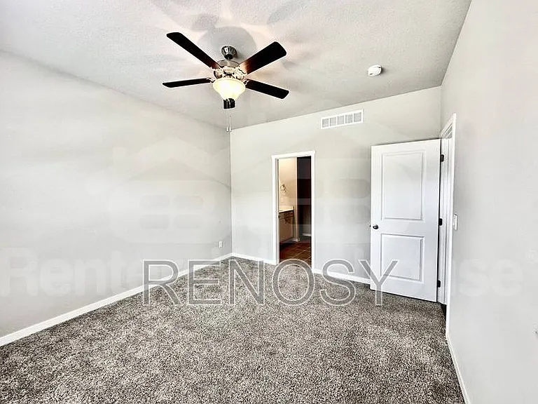 2310 SW Plaza Pkwy — Photo 18