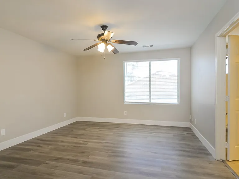 9854 Silver Chaps Ct — Photo 13
