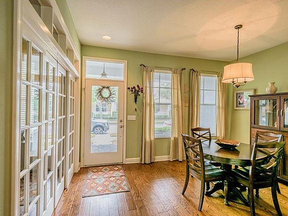 4th image of 10009 Parley Dr