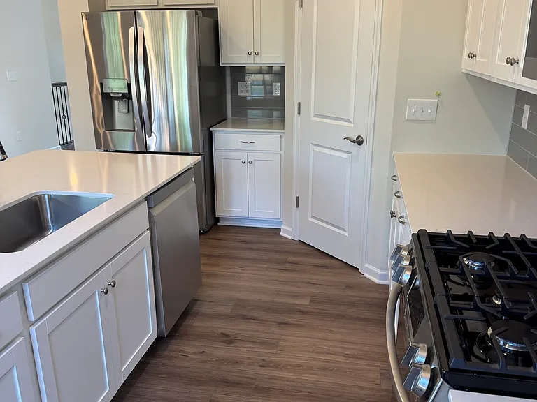 1203 Mary Jane Ave — Photo 3
