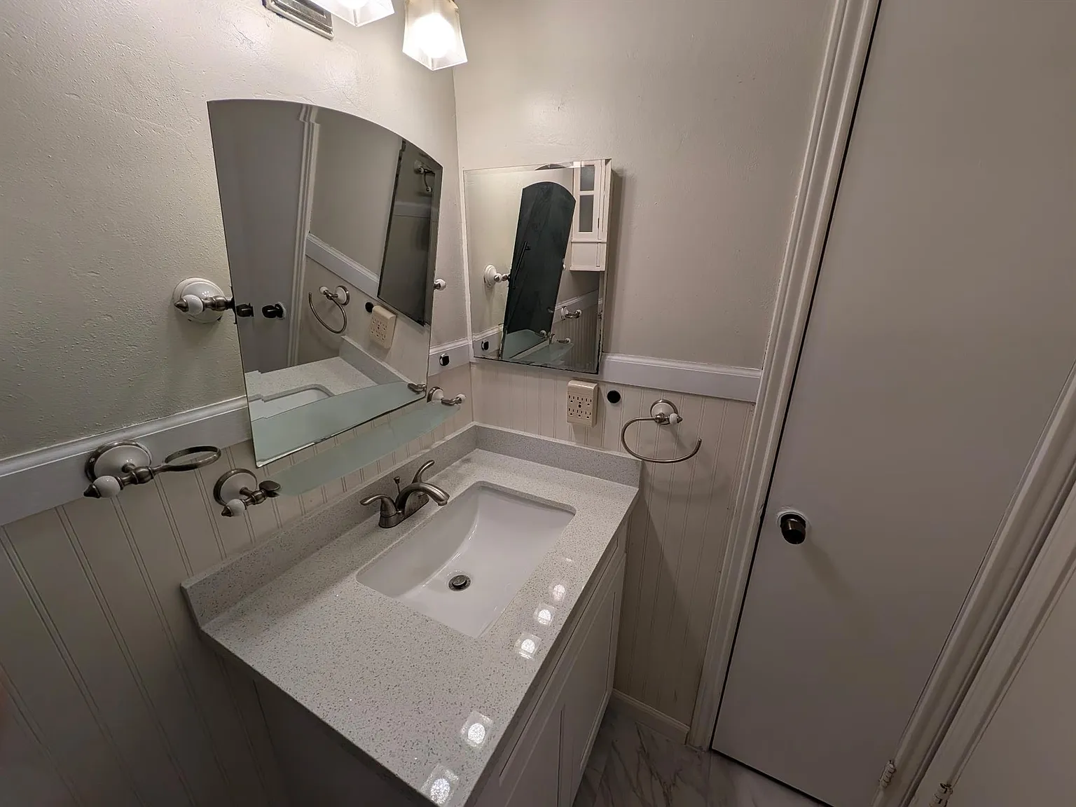 3 bed, 2.0 bath, 1496 sqft, $2,000 — Photo 4
