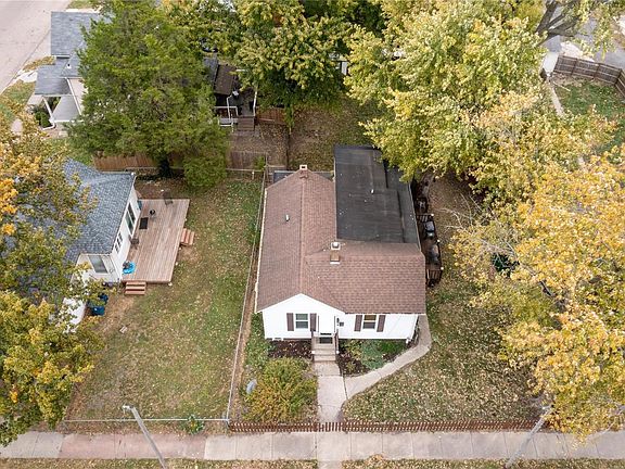 3rd image of 118 N Orient St