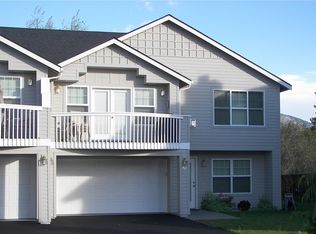 215 Parkway Dr, Manson, WA 98831