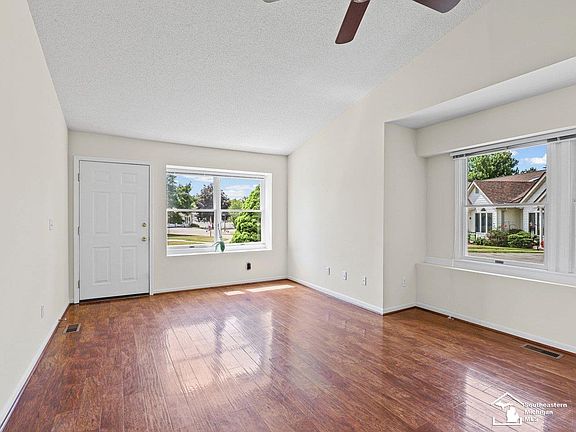 3rd image of 729 Clark St APT 18