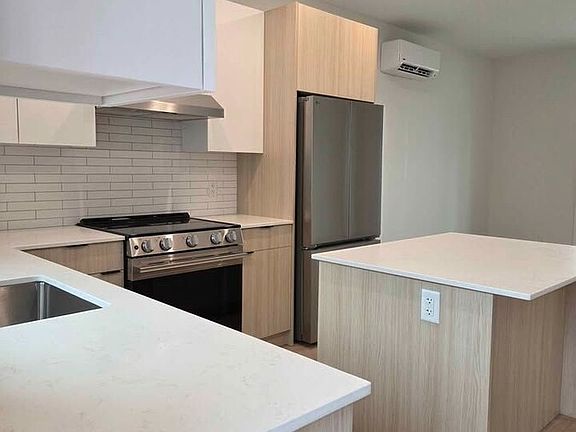 2nd image of 100 Grange Dr #47