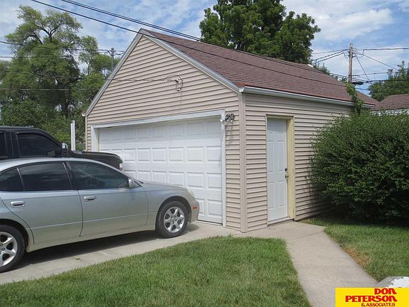3rd image of 1642 N Clarkson St