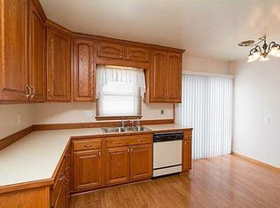 924 18th St SW, Cedar Rapids, IA 52404