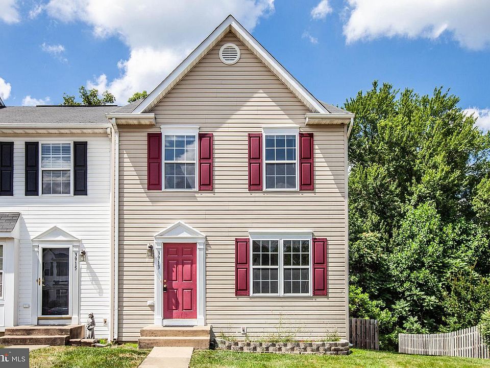 1st image of 3913 Saint Michaels Sq