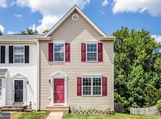 3913 Saint Michaels Sq, Fredericksburg, VA 22408