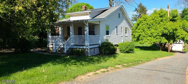 24 Windemere Ave photo 1