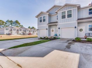 1024 McLaren Cir, Fort Walton Beach, FL 32547