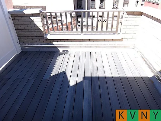 Rented by KVNY Soho | media 53