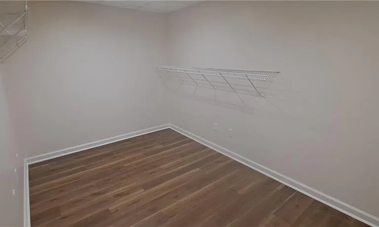 1050 Hillary Ln — Photo 22