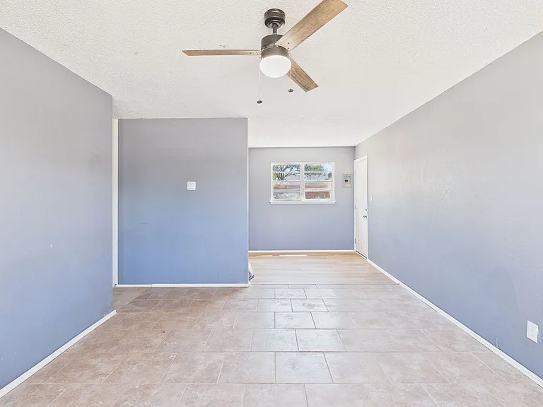 3810 Mesa Verde Dr — Photo 4