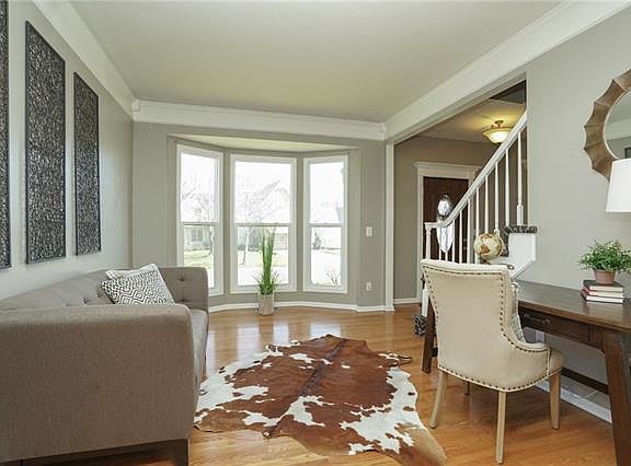5th image of 8201 W 153rd St