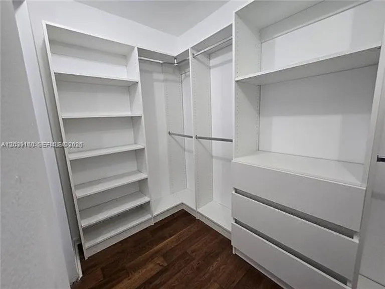 1717 N Bayshore Dr #B-4137 — Photo 7