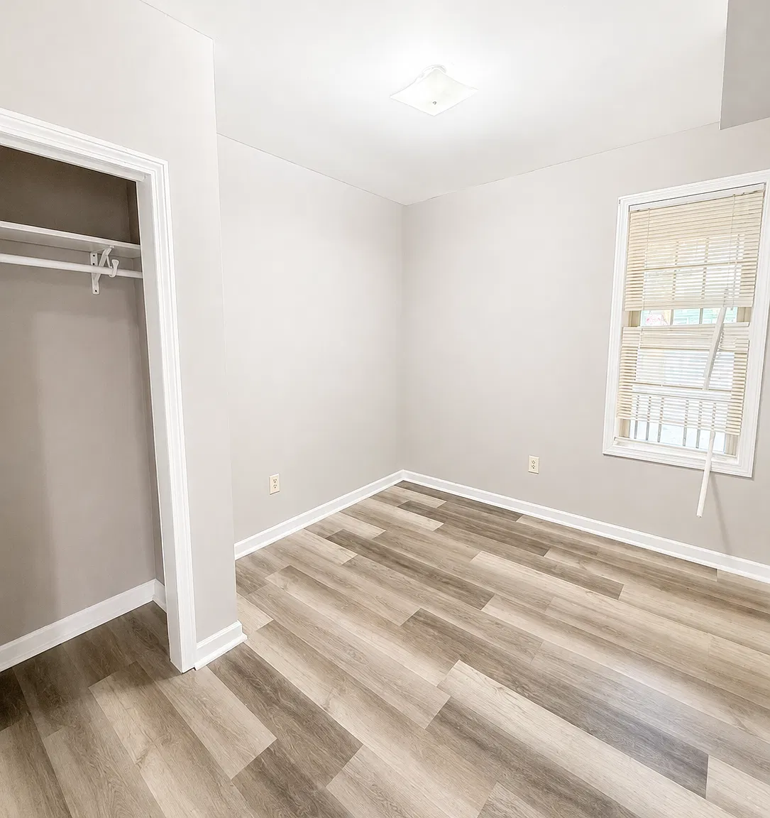 3 bed, 1.5 bath, 1350 sqft, $1,750 — Photo 2