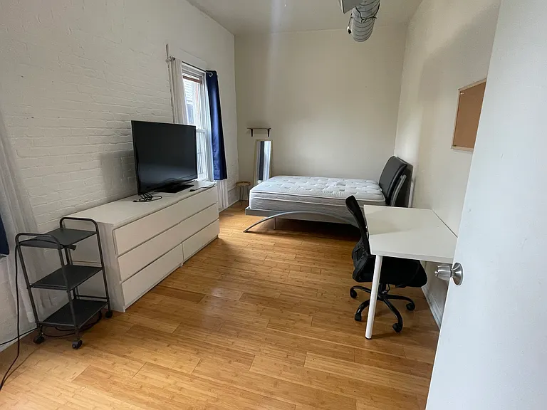 23 E Clinton St #1 — Photo 5