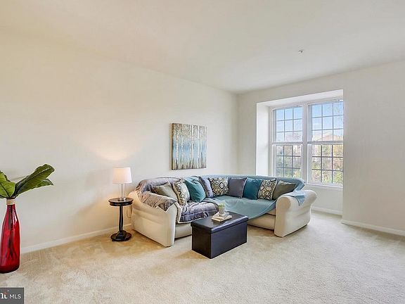 2nd image of 3904 Halton Hall Ln