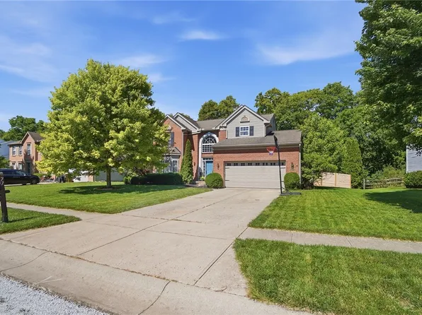 77 W Waterbury Dr, Springboro, OH 45066