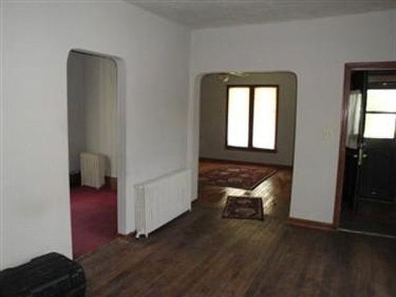 3rd image of 2081 W 93rd St