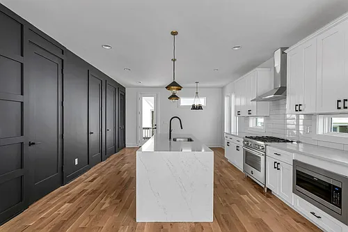 1934 Britt Pl Photo 1