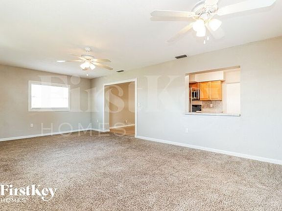 3rd image of 5621 90th Ave
