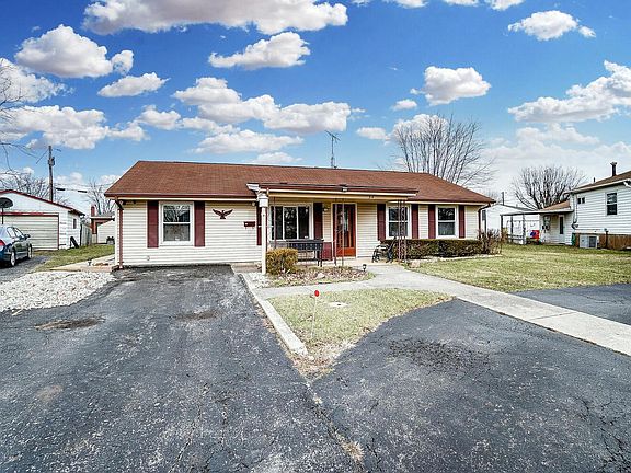 4th image of 34 Deger Dr