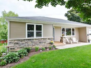 101 N 9th St, Mount Horeb, WI 53572