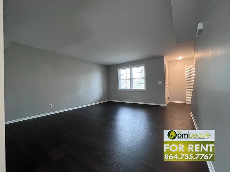 102 Wexford Dr — Photo 9