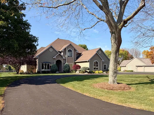 N8212 Ashberry Ave, Fond Du Lac, WI 54937