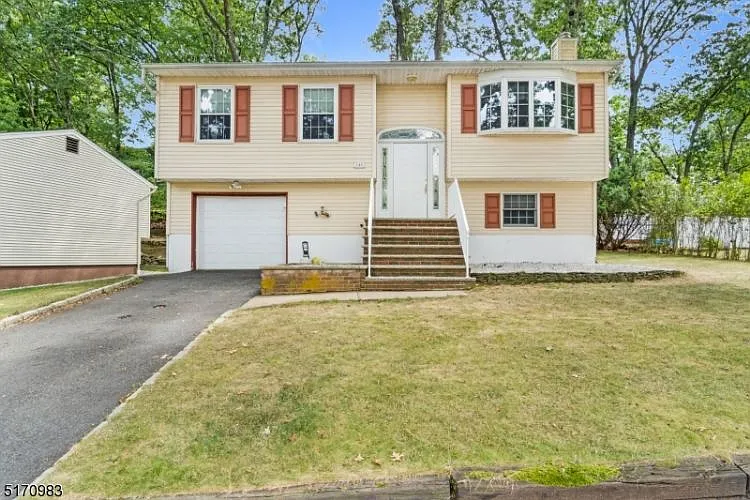 140 Marne Rd photo 1