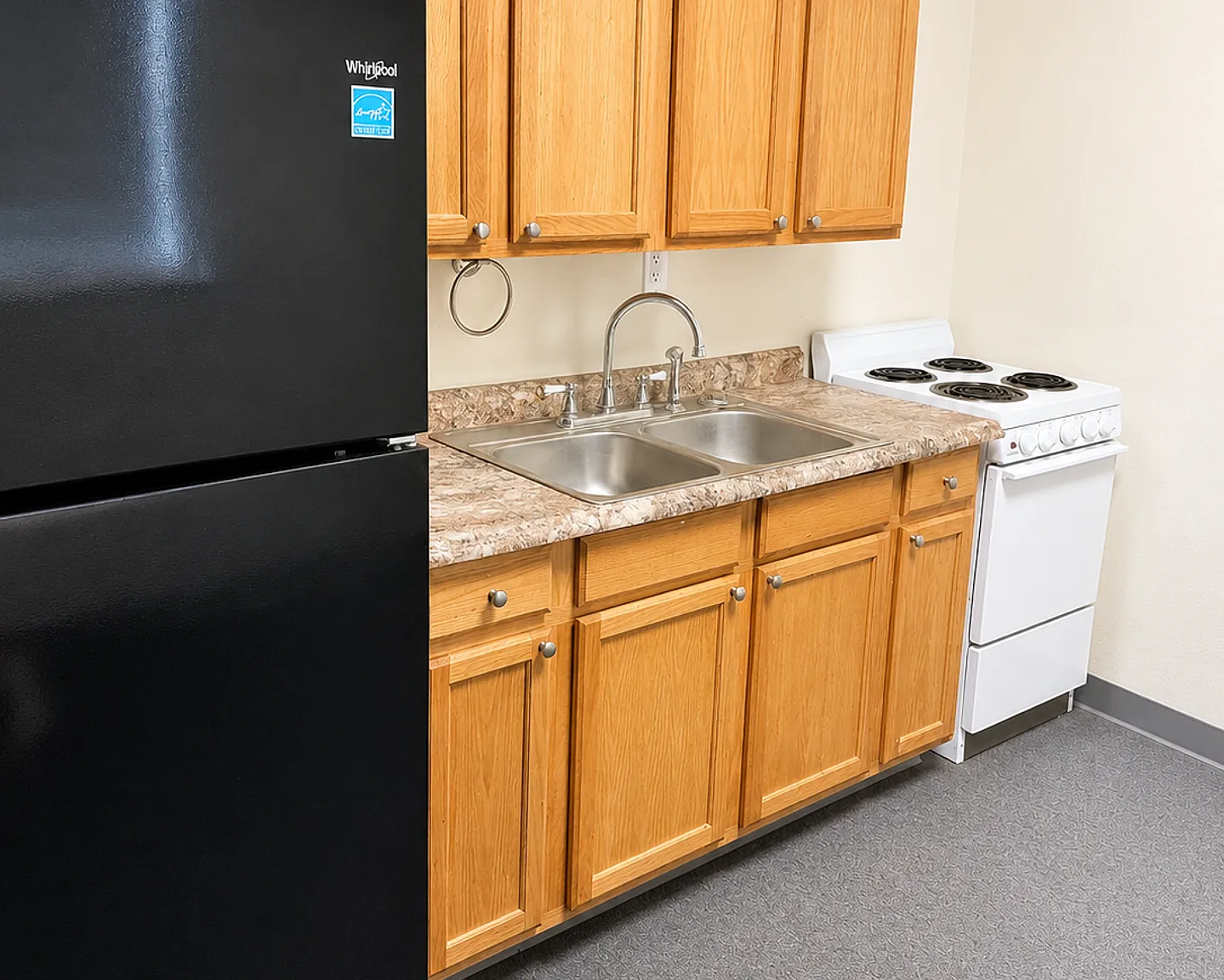 Broadway Lofts - All Bills Paid - Downtown Drumright — Photo 3