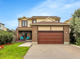 5 Thornhedge Ct, Ottawa, ON K1T 3E3
