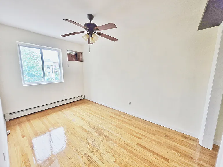 25-36 14th St #2 — Photo 11
