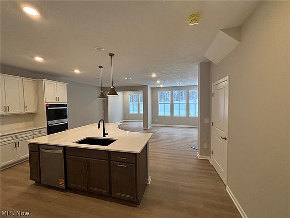 4th image of 1725 Merlot Ln